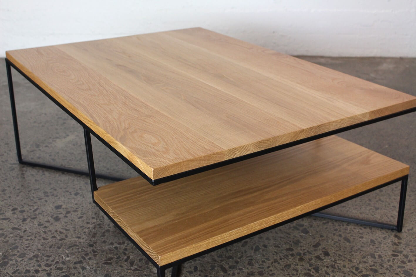 Atelier Jones Miro table